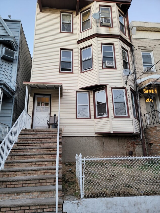 Property thumbnail image